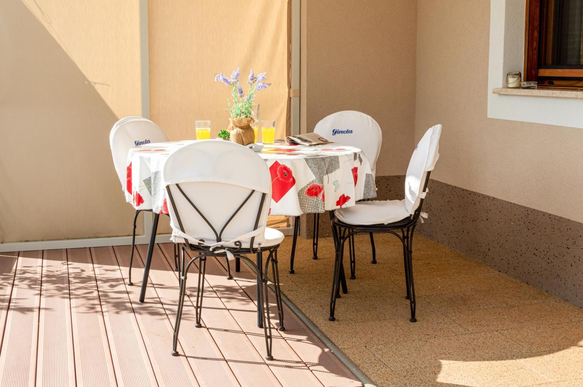 Apartman Nona โมโตวุน ภายนอก รูปภาพ